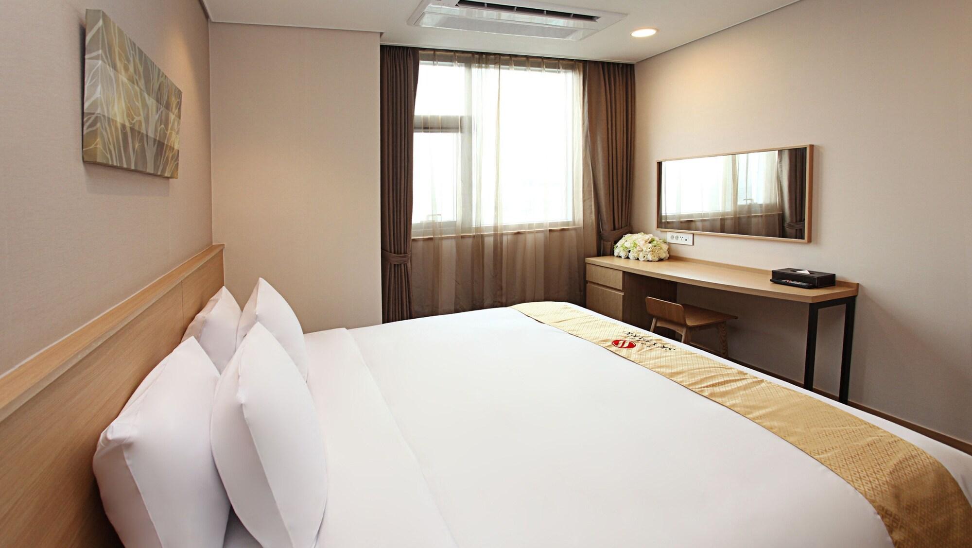 Hotel Skypark Dongdaemun I Seoul Exterior photo